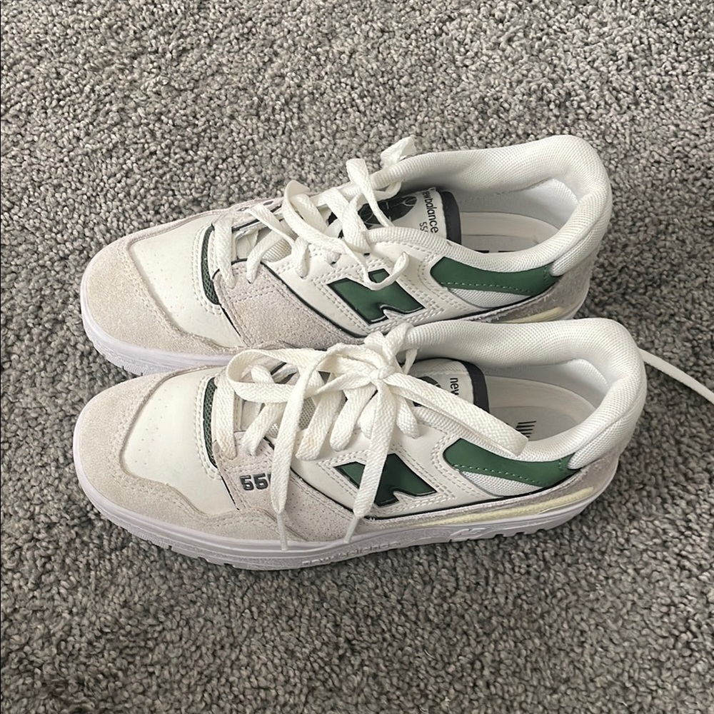 New Balance White and Green Sneakers with Retro Style and Breathable Design
